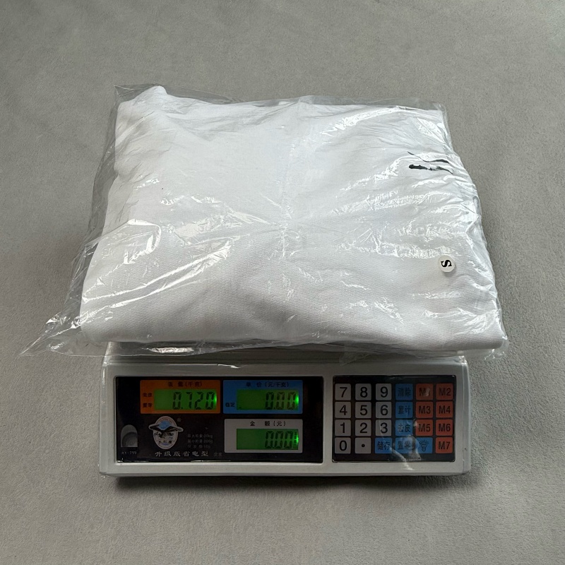 Akimbo Hoodie 11