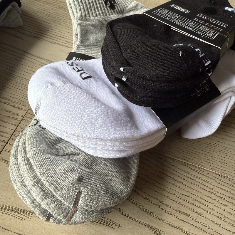 Descente Socks 3