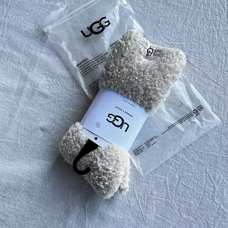 Ugg Soft Fuzzy Socks 10