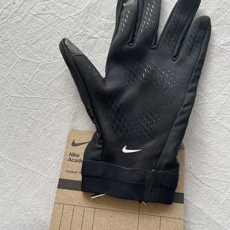 Glove 4