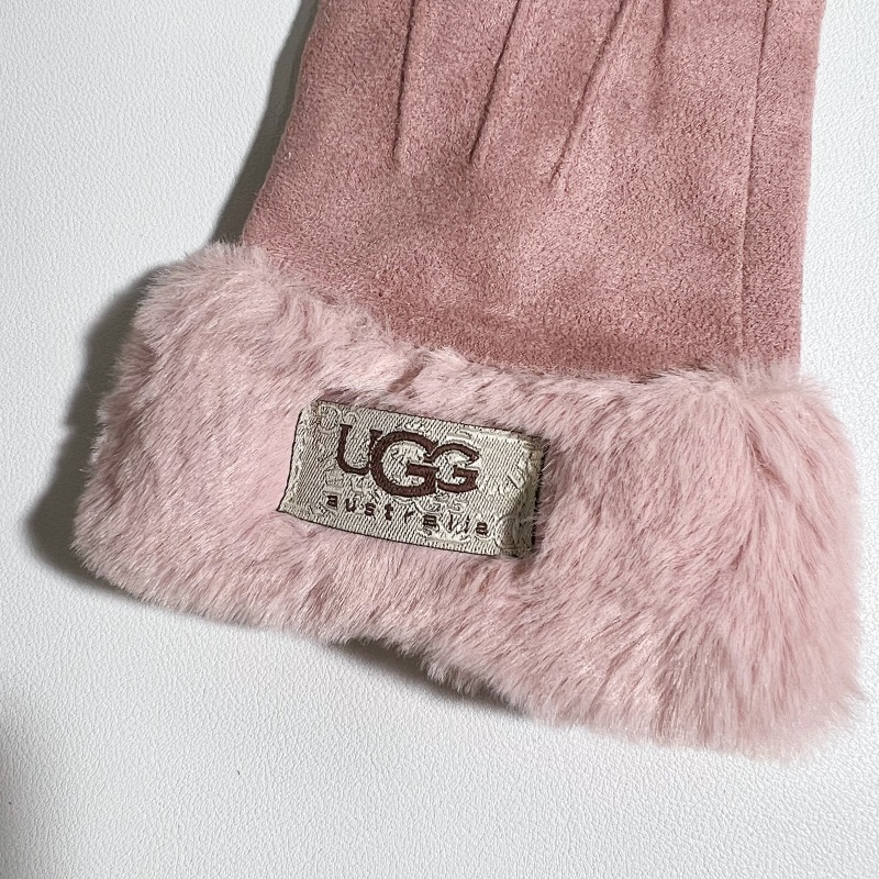 Ugg Glove 7