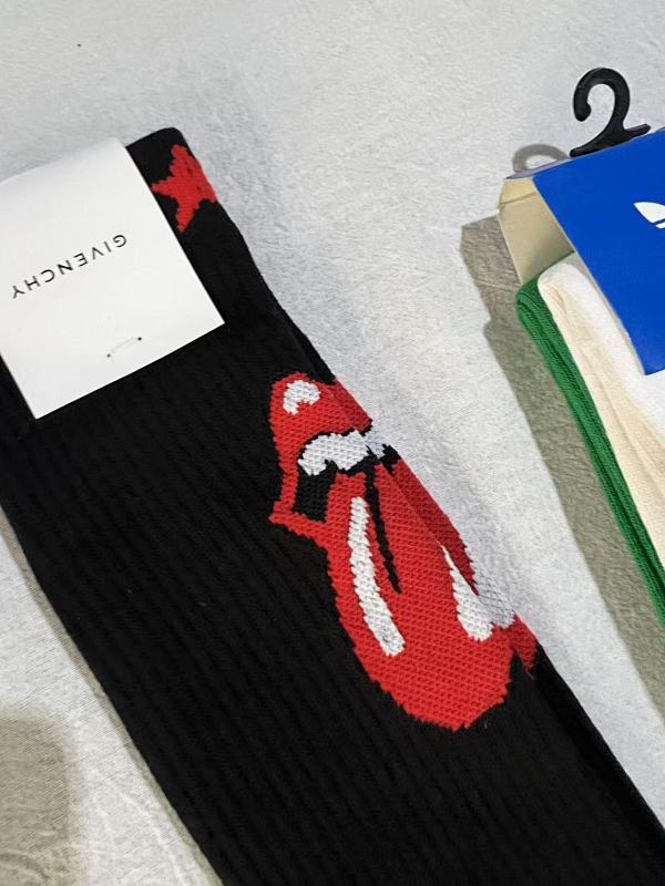 There Are Only A Few Pieces, Just 1 Or 2 Pair Each. 3