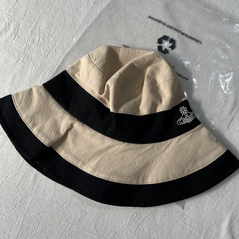 Vivienne Westood Hat With Logo Bag 3