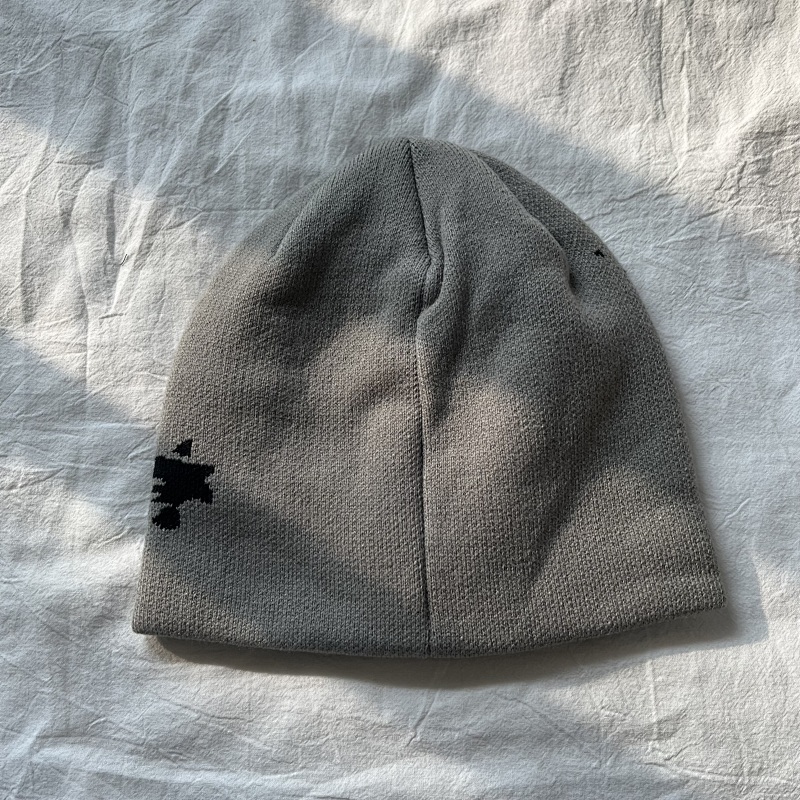X Oakley Beanie 4