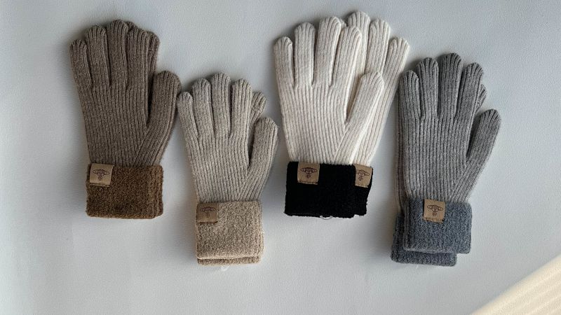 Vivienne Westood Glove