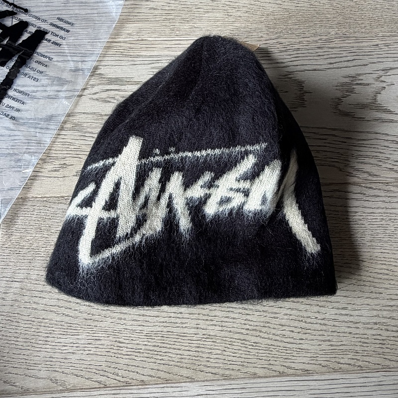 St Beanie 10