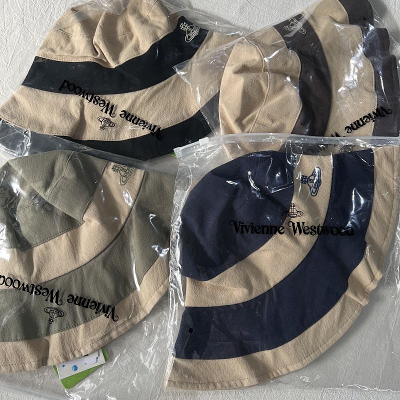Vivienne Westood Hat With Logo Bag 8