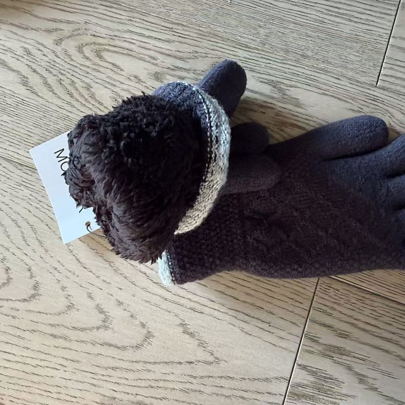 Mon Glove 5