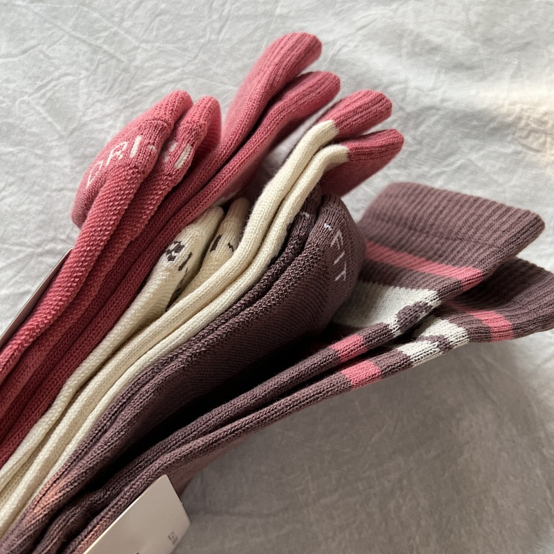 3 Pairs Socks 4