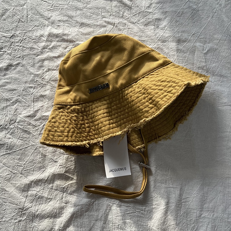 Jacquemus Bucket Hat 7