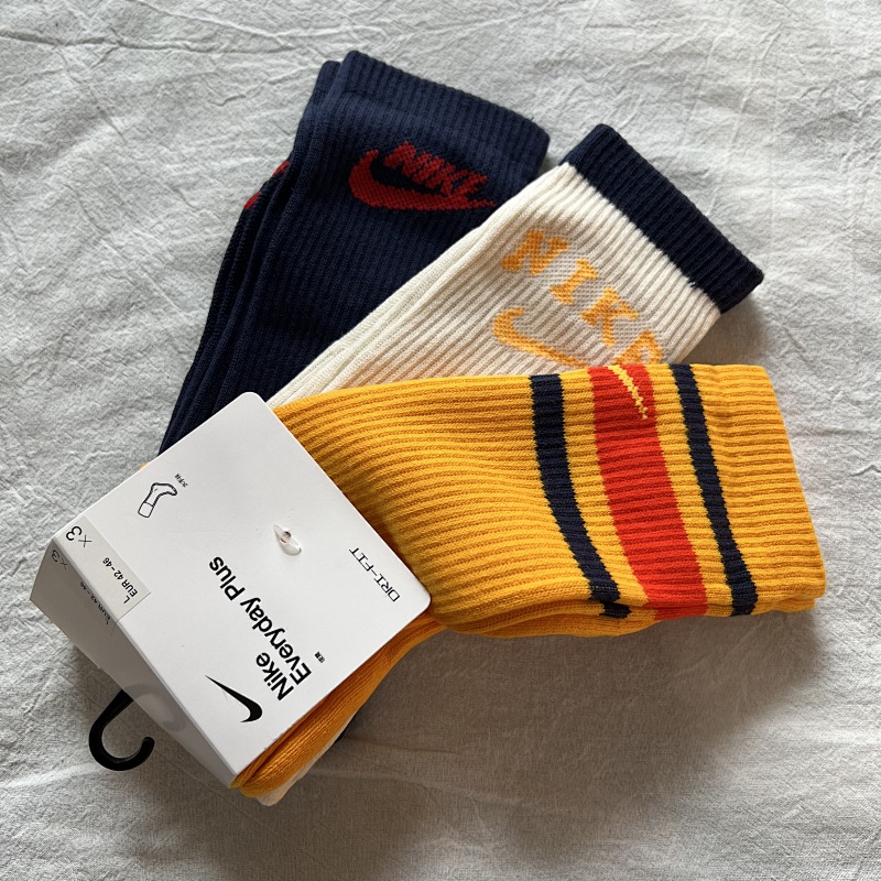 3 Pairs Socks 8