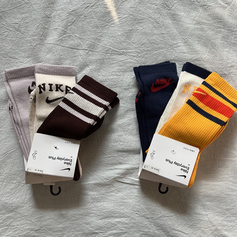3 Pairs Socks 7