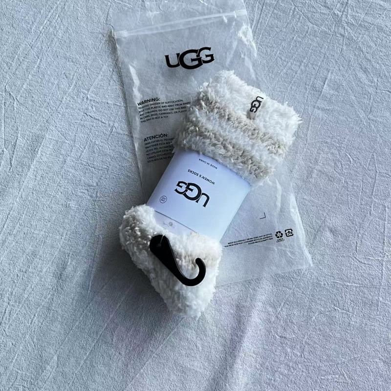Ugg Soft Fuzzy Socks 12