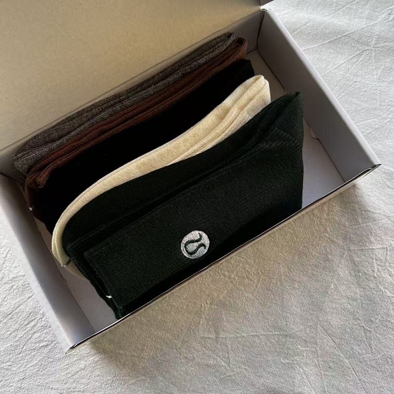 Lulu Box Socks 2
