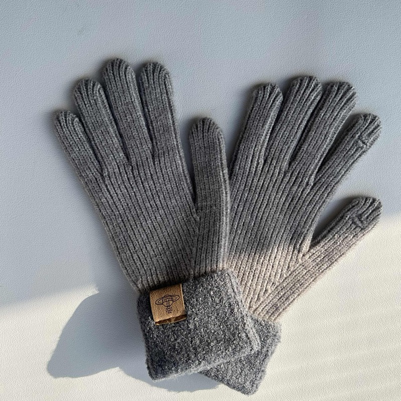 Vivienne Westood Glove 8