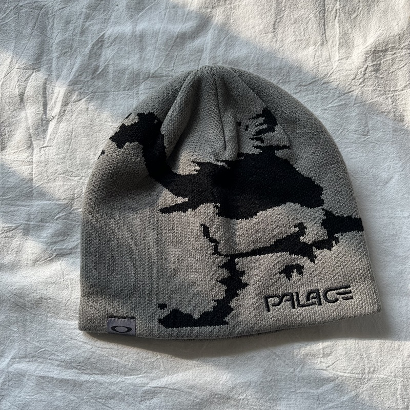 X Oakley Beanie 5