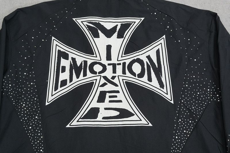 Me Mixed Emotion · 4