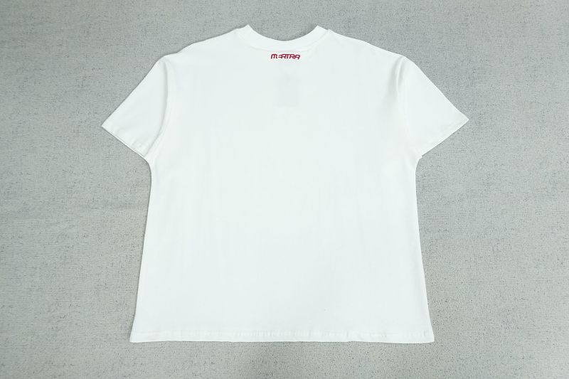 Me Tee · 4