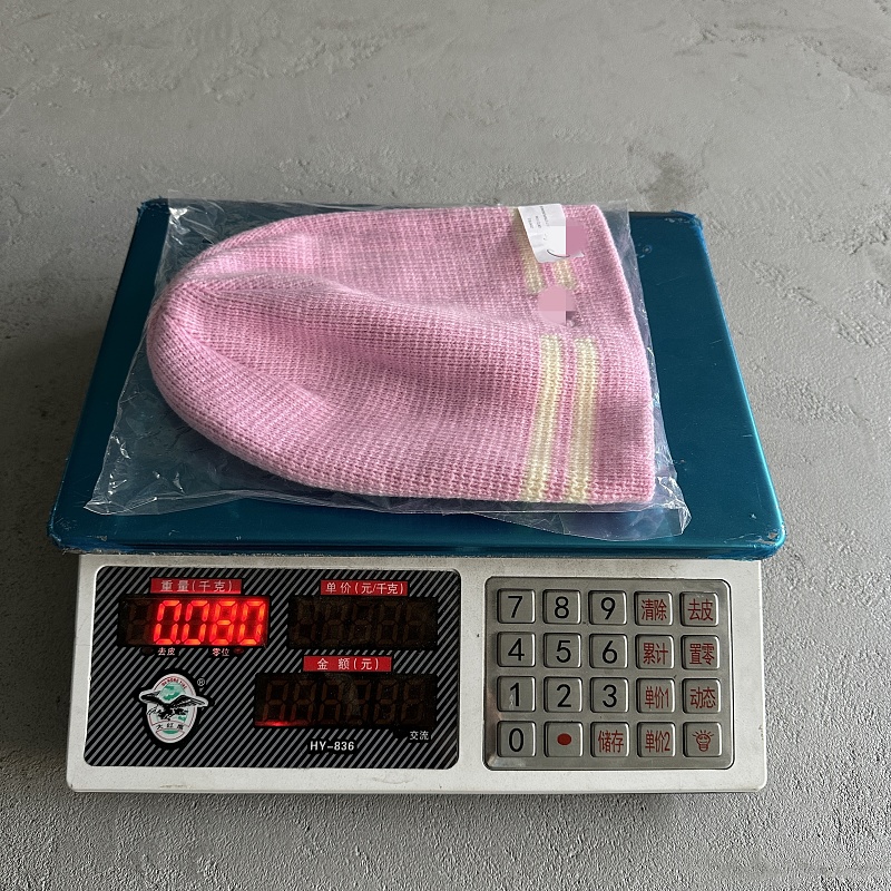 39¥ Knit Stripe Beanie -pink