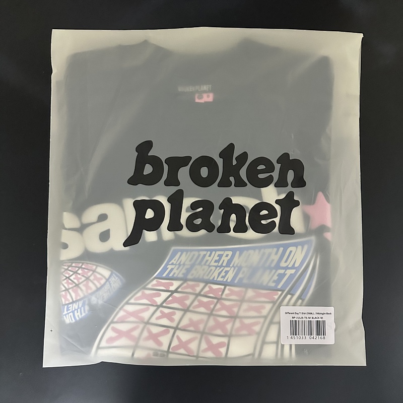 98¥ Different Day T-shirt · 3