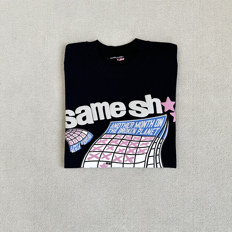 98¥ Different Day T-shirt · 5