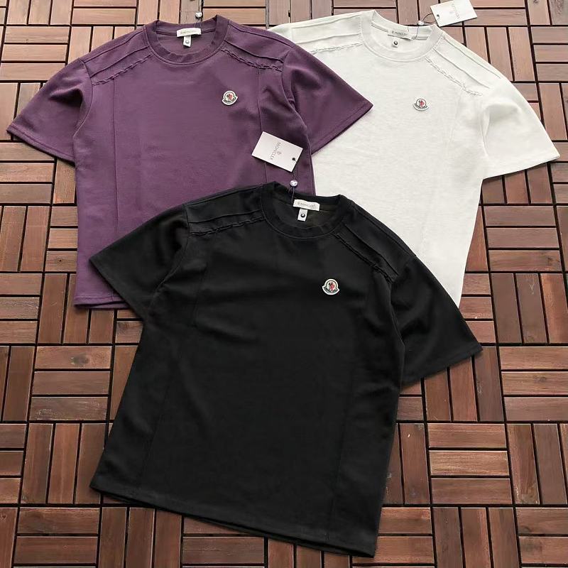 M R T-shirt · 5