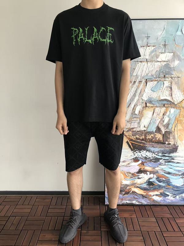 P La E T-shirt · 4