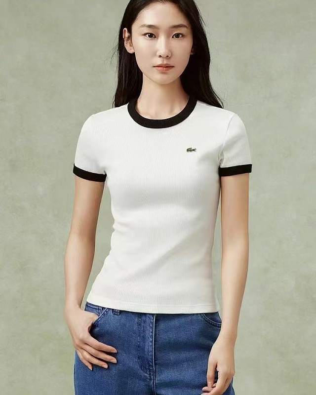 L C St T-shirt Woman · 6