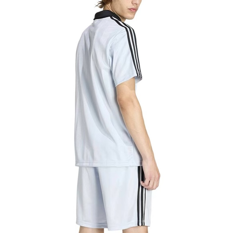 Di As T-shirt · 6