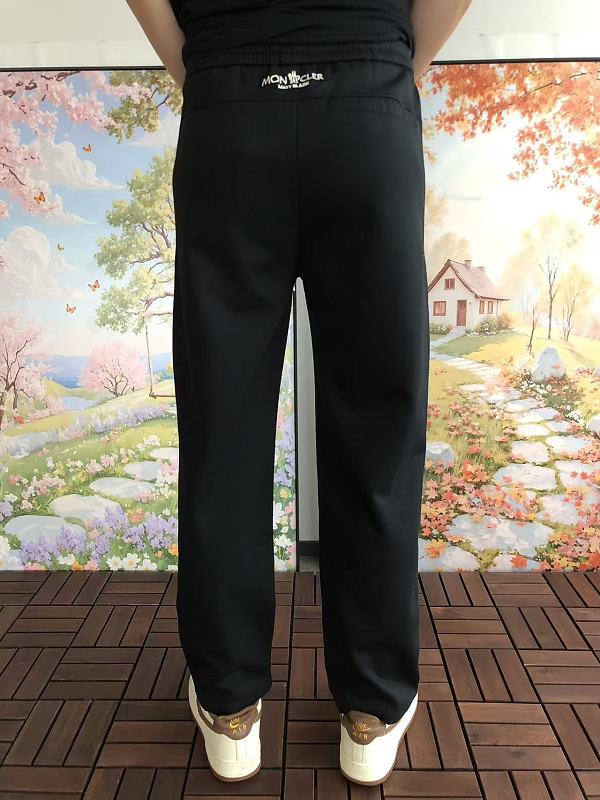 M R Trousers · 5