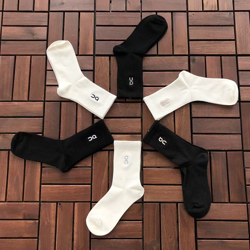 On Ru I G Socks 2