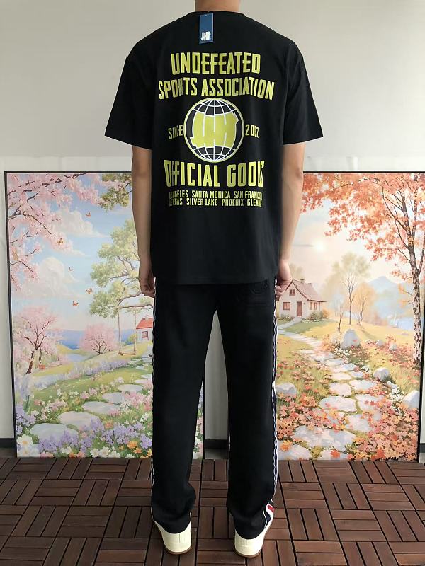 Undefeated T-shirt · 4