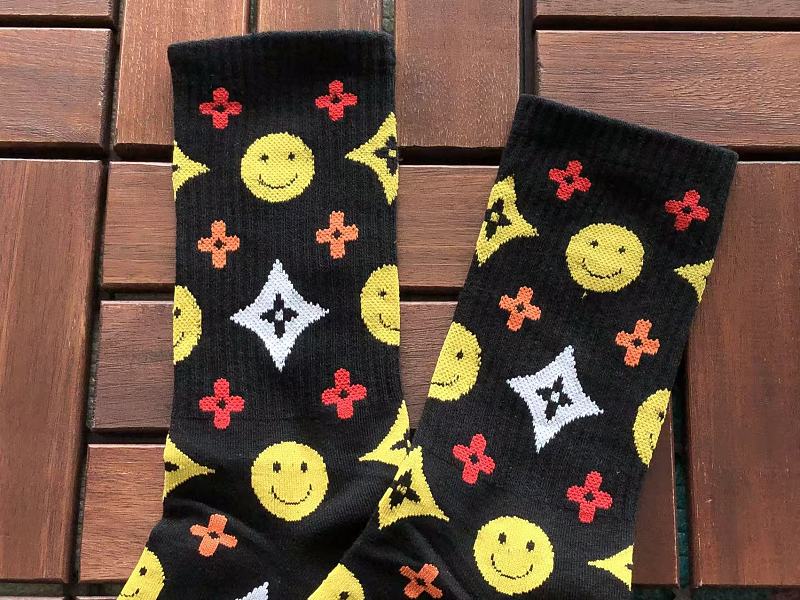 L Socks 10