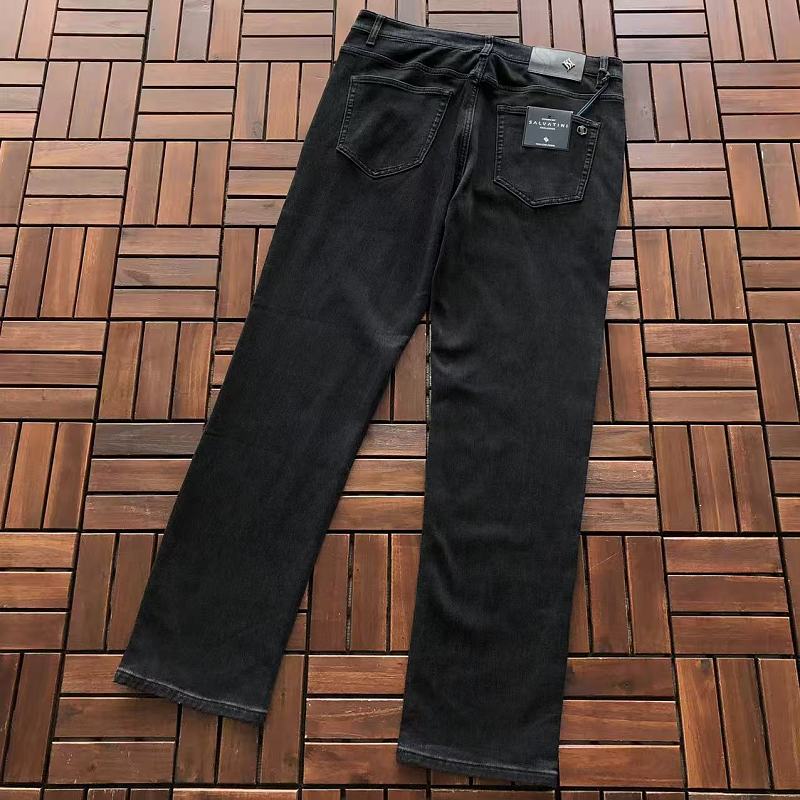 Fashion Jeans · 5