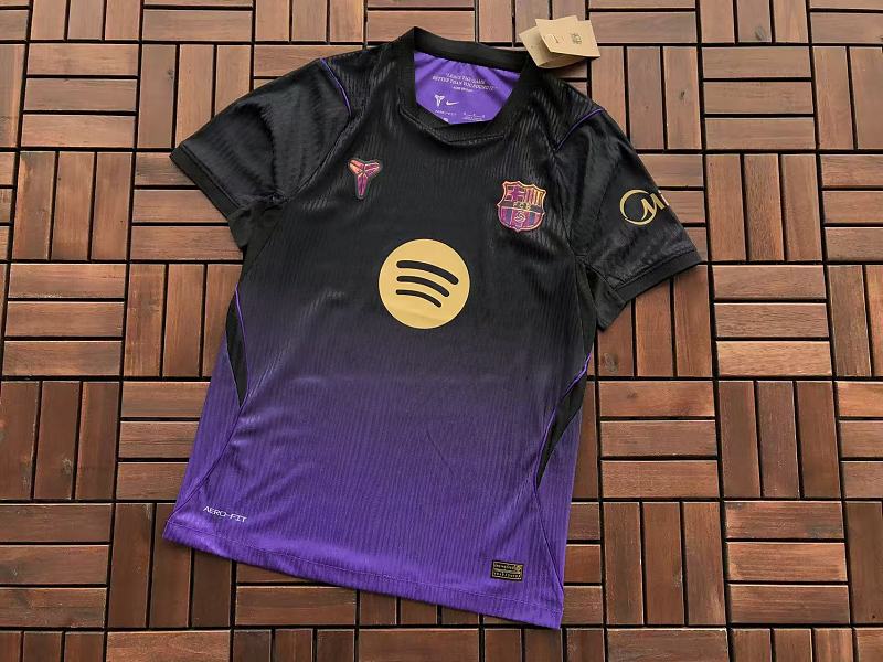 Football T-shirt · 5