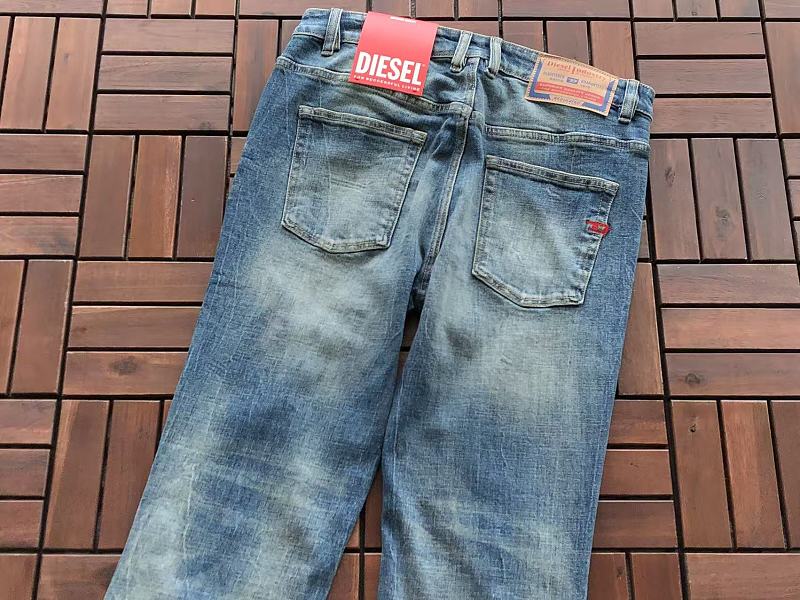 D E E Jeans · 5