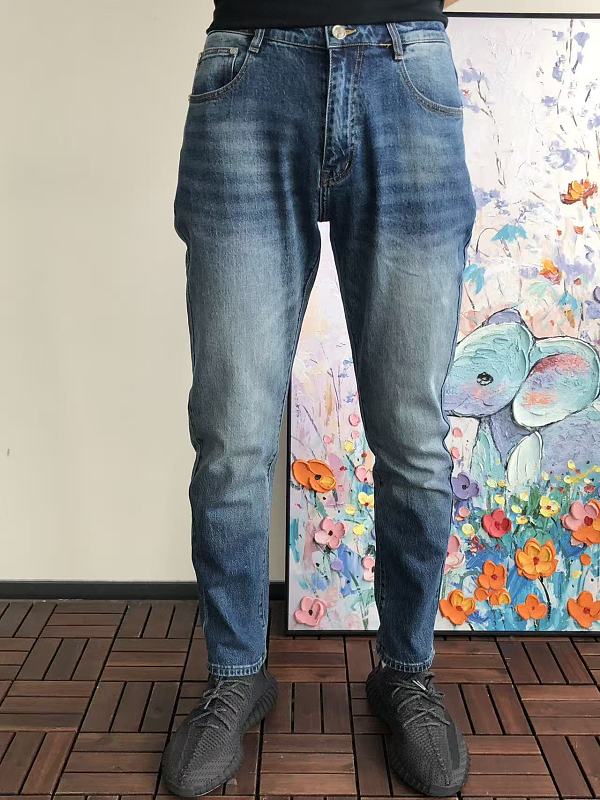 M R Jeans · 3
