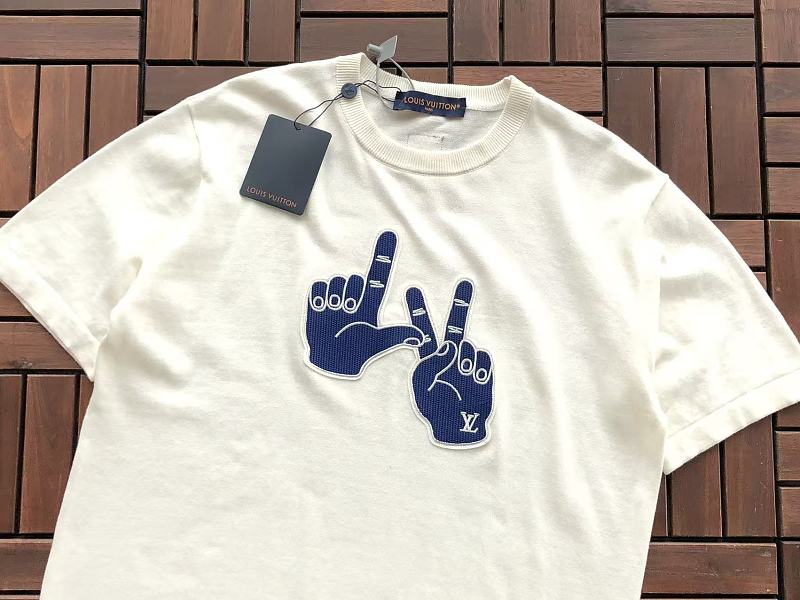 L T-shirt Sweater 11