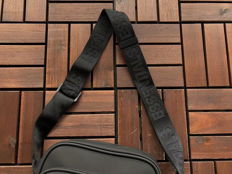 Essentials Bag 6