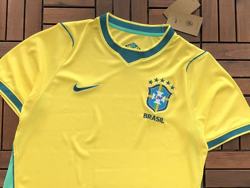 Football T-shirt · 6