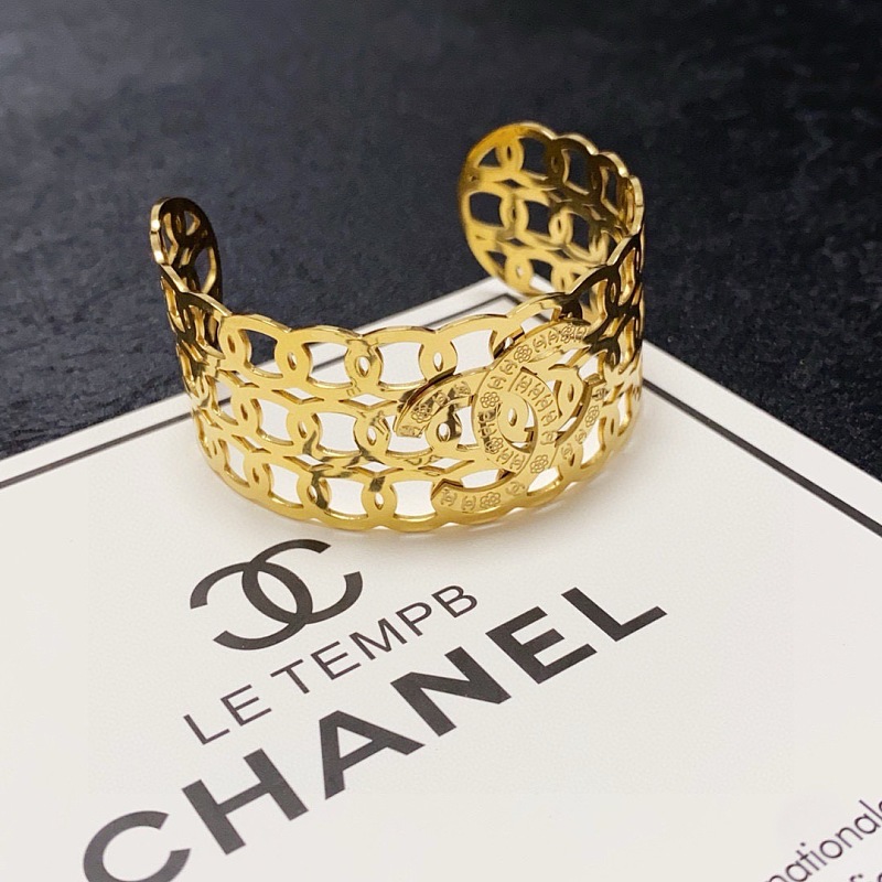 C A E Jewelry · 6