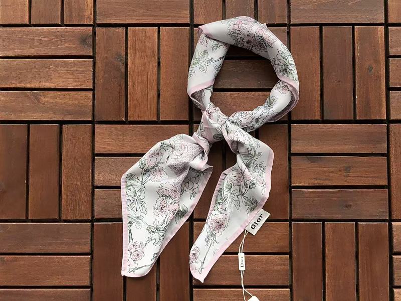 D O Scarf · 4