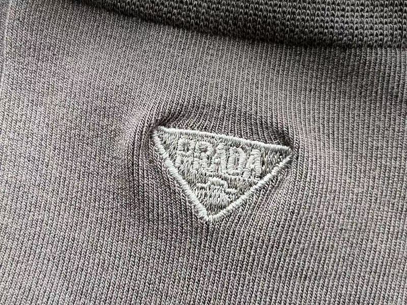 P A A Socks · 5