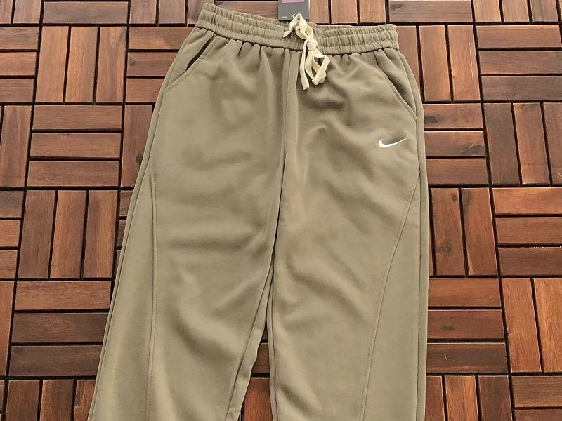 Nike Trousers 12