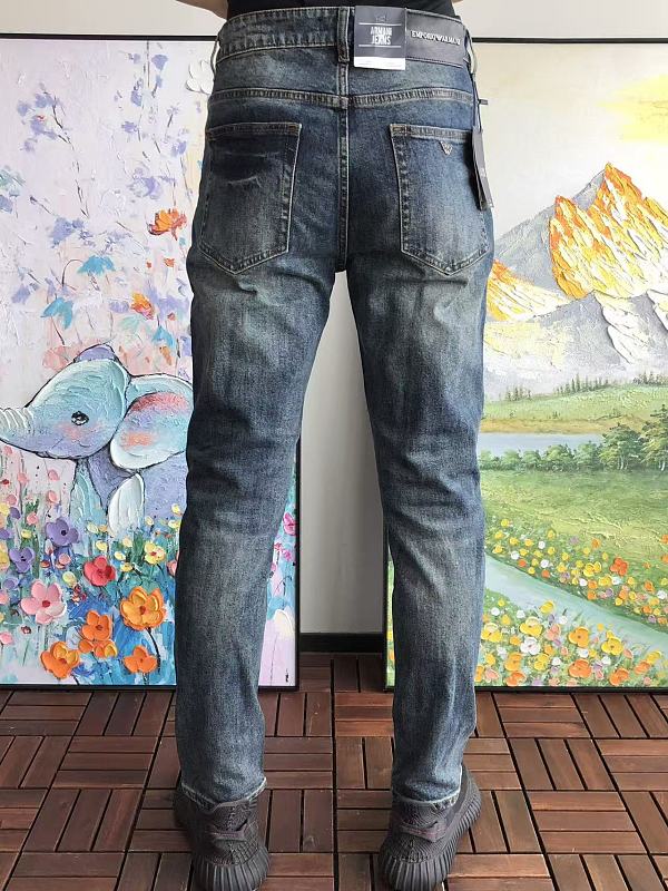 E P R A M N Jeans · 4