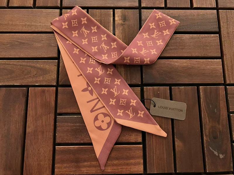 L Scarf · 4