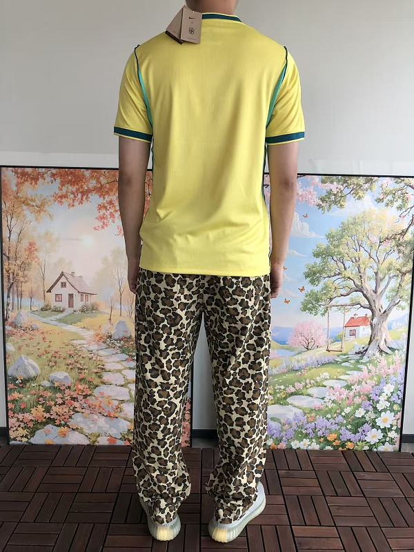 Football T-shirt · 3