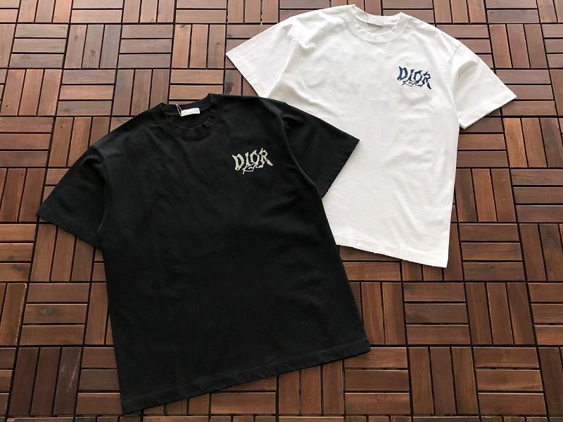 D O T-shirt 8