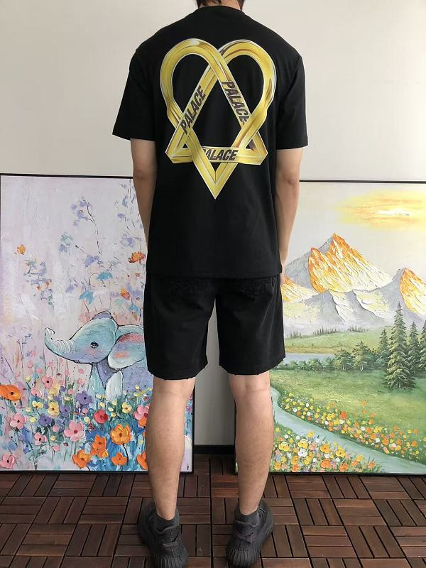 P La E T-shirt · 5
