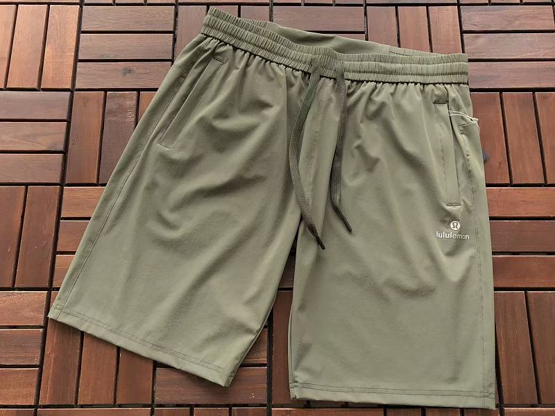 L Ul M N Shorts 10